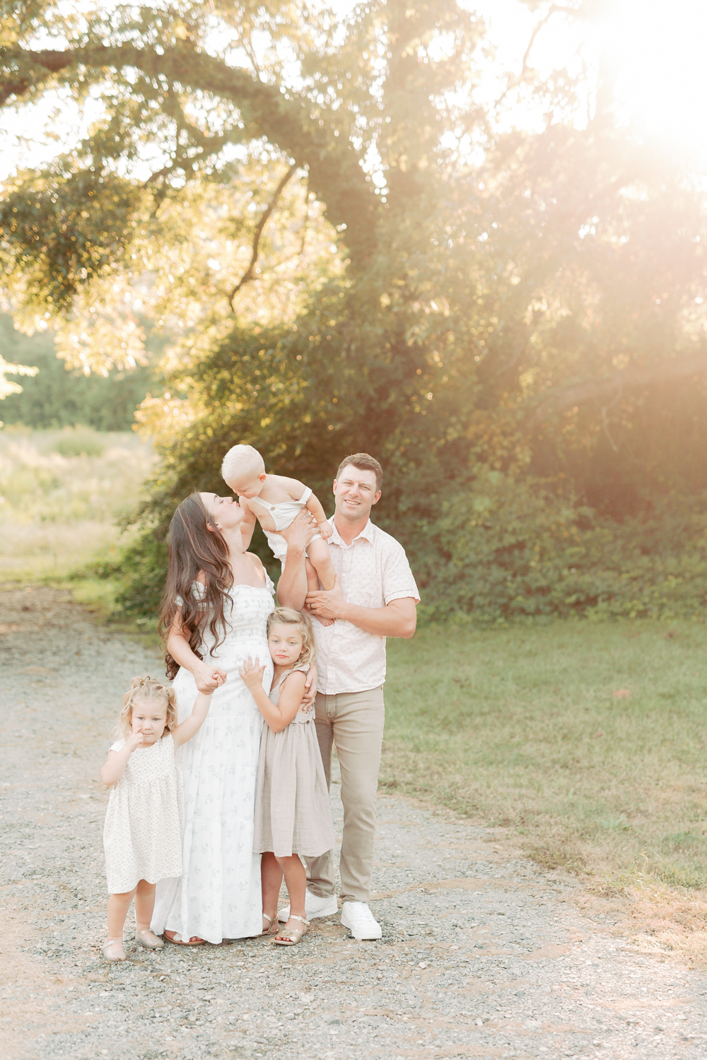 Amanda McQuade Photography specializes in newborn and family photography servicing Charlotte, NC and surrounding areas.